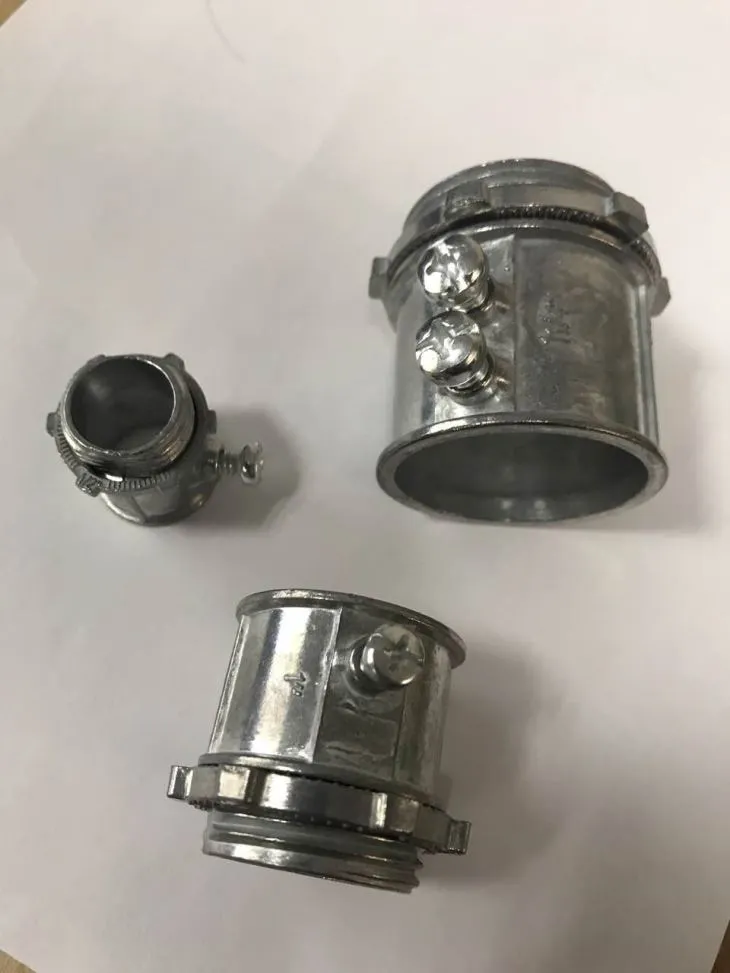 EMT тръба застопоряващ винт съединители